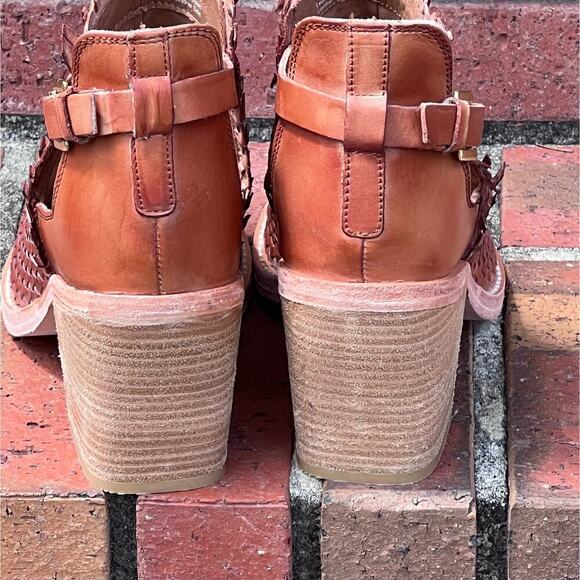 Womens Leather woven weave Diba True Zest Open Round Toe Sandals 8โฆNot For Sale - Picture 10 of 12